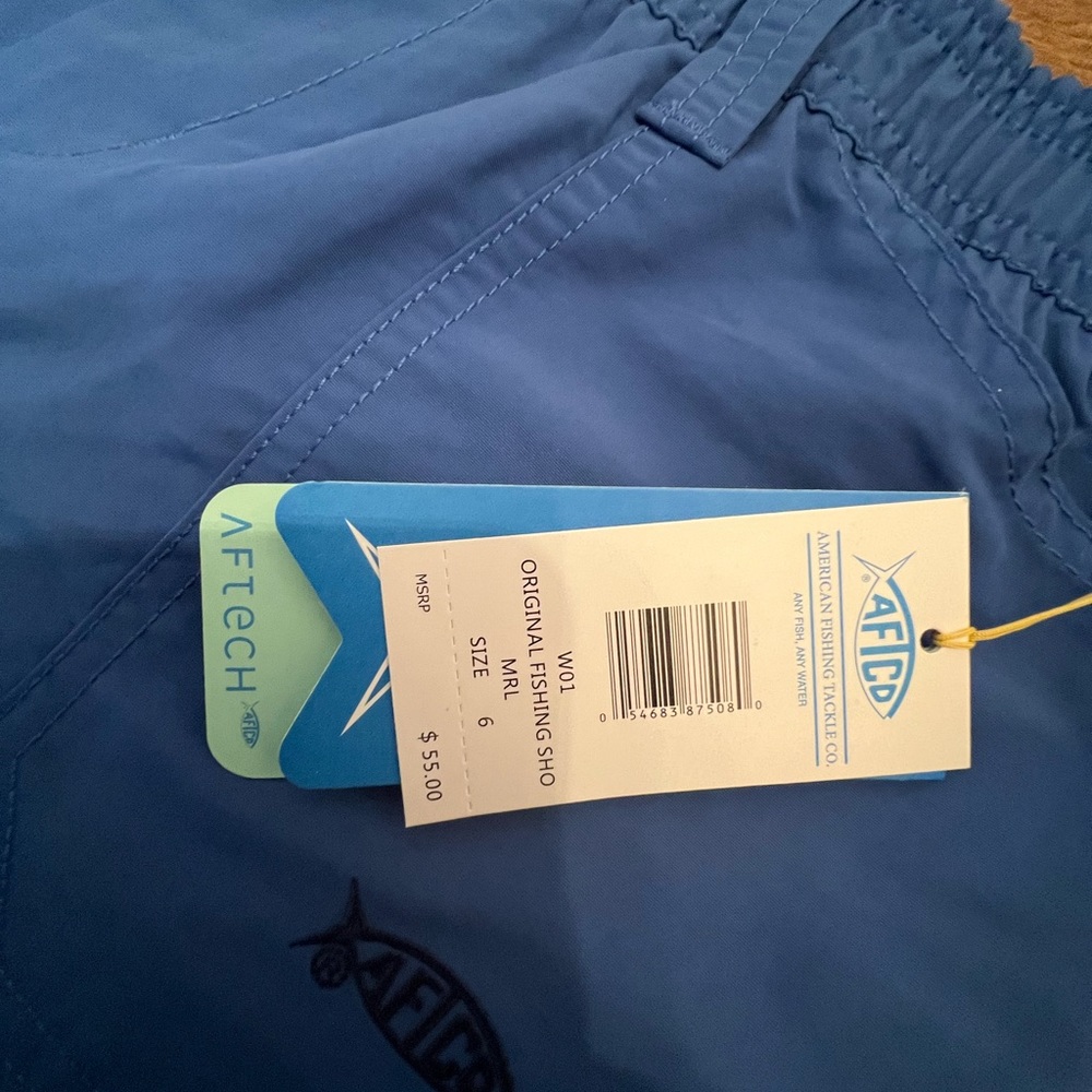 Women’s AFTCO fishing shorts